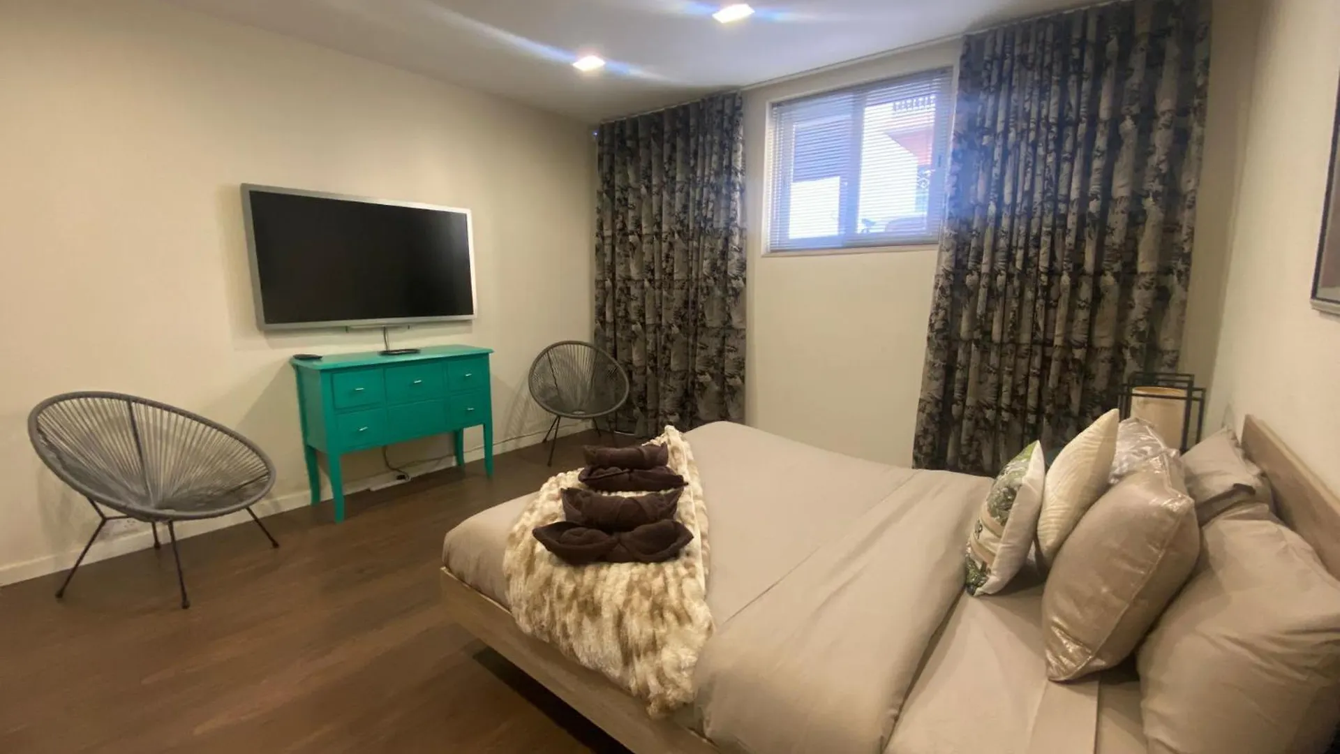 Luxurious 3 Bedroom With Pool Saint Julian's 公寓
