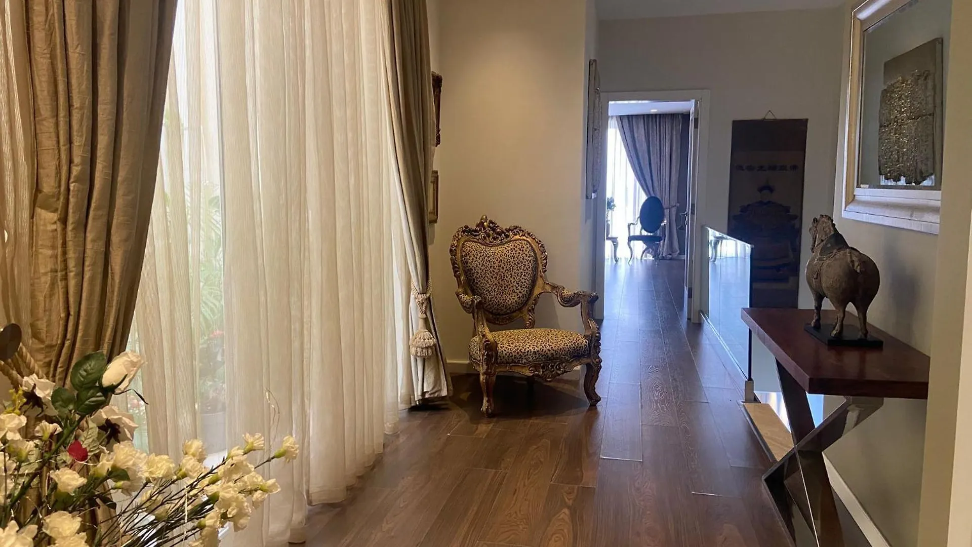 Luxurious 3 Bedroom With Pool location